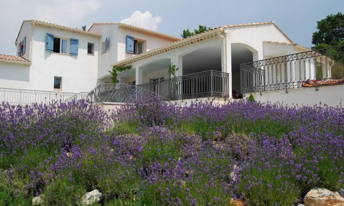 Montagnac-Montpezat Villa | La Rabasse holiday