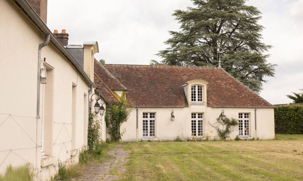 Poigny la Foret Villa | La Rambolitaine .