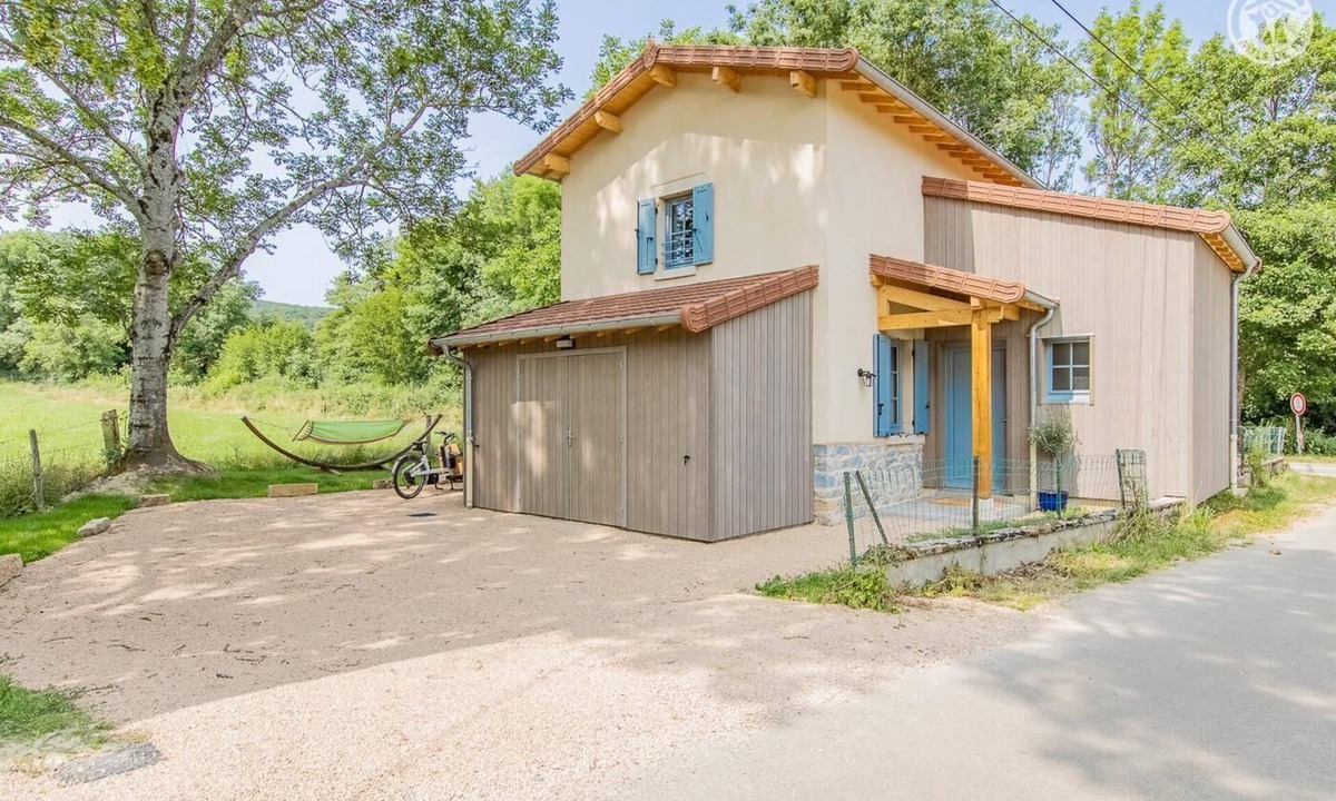 Berze-le-Chatel House | la Randonneuse - Berze LE Chatel