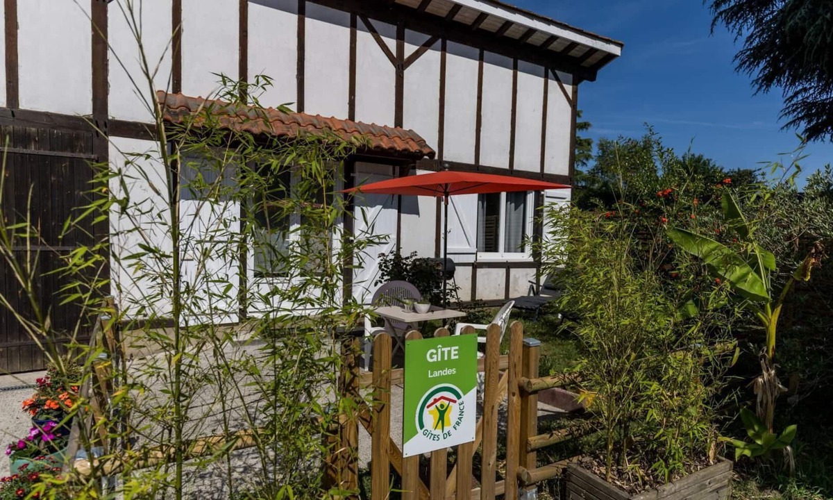 Hinx House | La Resiniere - HINX