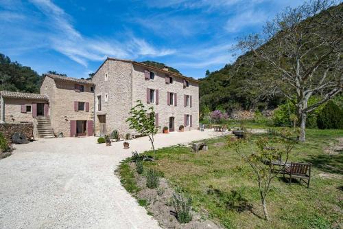 Bonnieux Bed & Breakfast | La Ressence Luberon