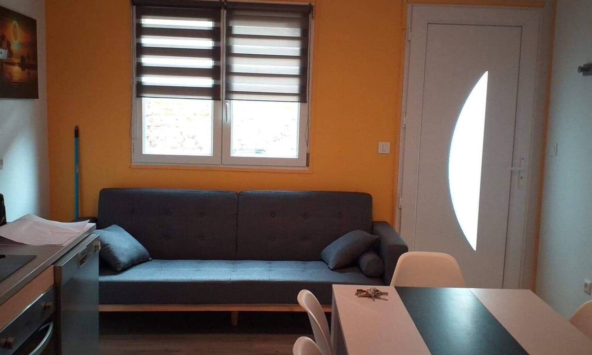 La Fere Apartment | La Riviera - Lovely and spacious studio apartment