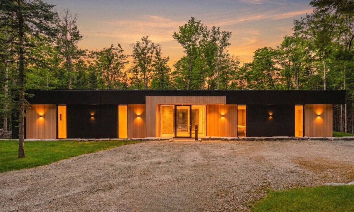 Mont-Tremblant House | La Rose des Vents - Luxury Custom Home w/Hot Tub