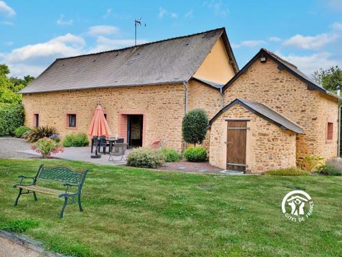 Cosse-le-Vivien House | La Rose Trémière, 6 personnes