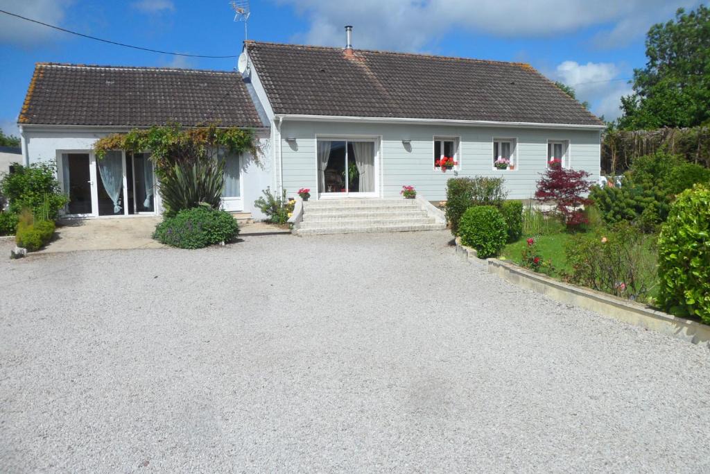 Yvetot-Bocage Apartment | La Roseraie