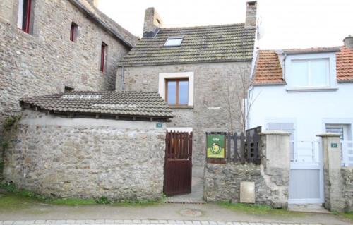 Saint-Germain-des-Vaux House | La Roserie