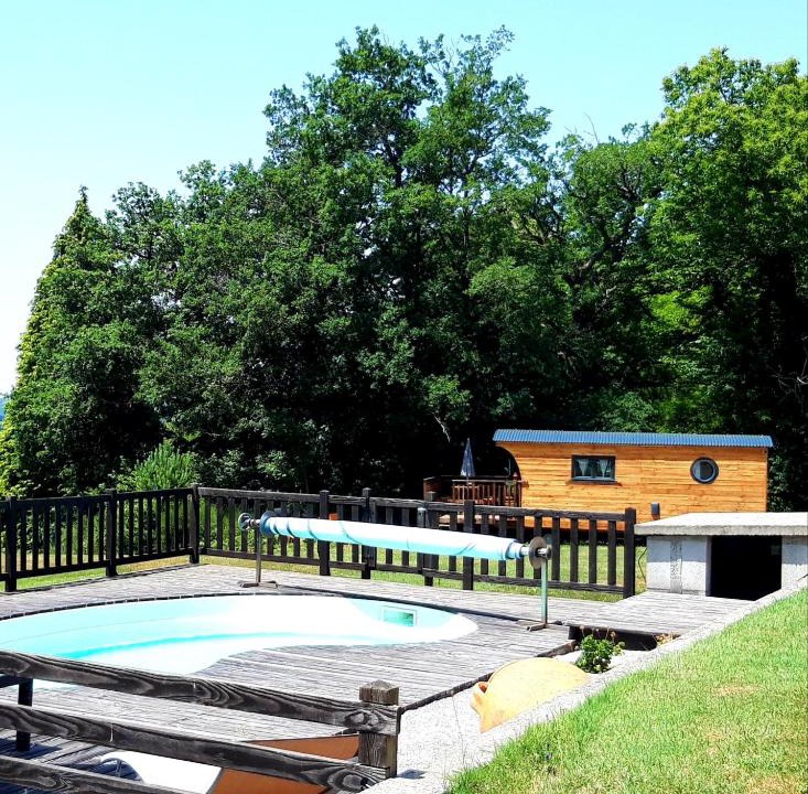 Cambounes House | La roulotte à Marie