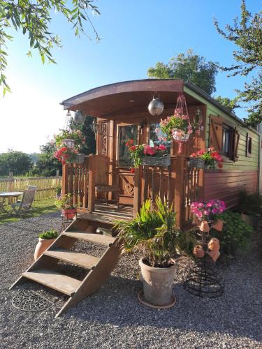 Pernes-les-Boulogne Bed & Breakfast | La Roulotte du Haut Pinleu
