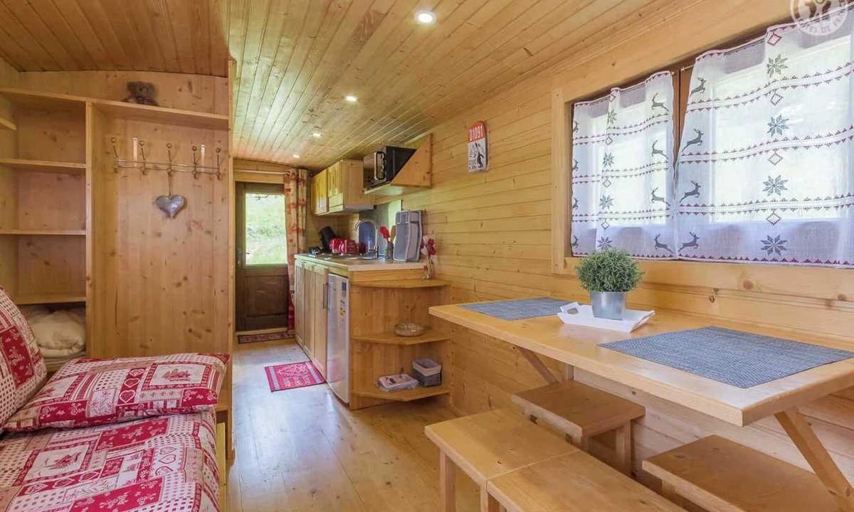 Allondaz House | LA ROULOTTE DU GRAND PRE