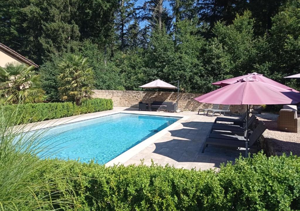 Sousceyrac Bed & Breakfast | La Roussilhe