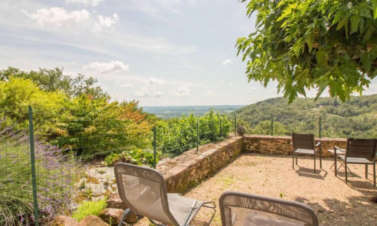 Meyssac House | La Salesse by Interhome