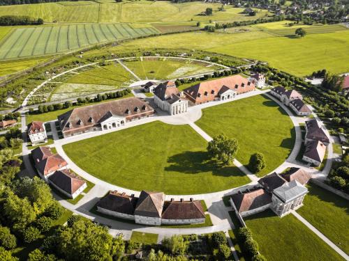 Arc-et-Senans Hotel | La Saline Royale