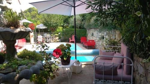 Buisson Bed & Breakfast | La Sapiniére -chambres climatisées