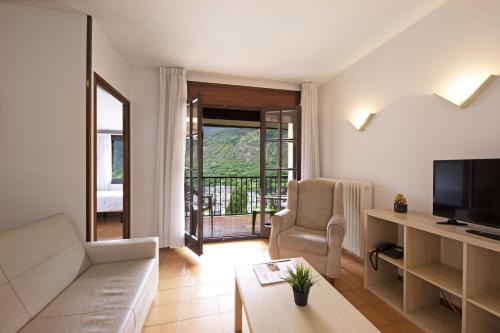 Encamp Apartment | La Solana Apartaments & Spa