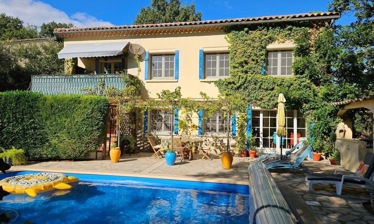 Laudun Apartment | La Soleillade apt mit exklusiver Nutzung des großen Pools by Interhome