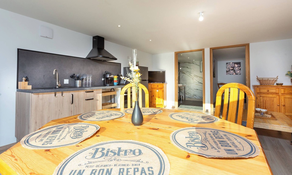 Saint-Pierre-d'Entremont Apartment | La source de St Meme