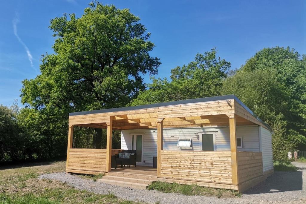 Eguzon-Chantome House | La source - Bungalow avec terrasse à Eguzon