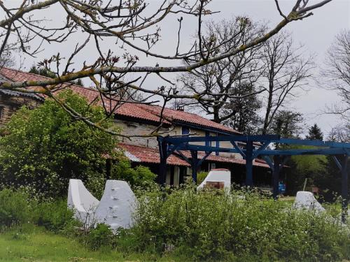 Pradelles-Cabardes House | la source et la sorciere