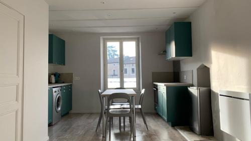 Saint-Martin-l'Ars House | La Source