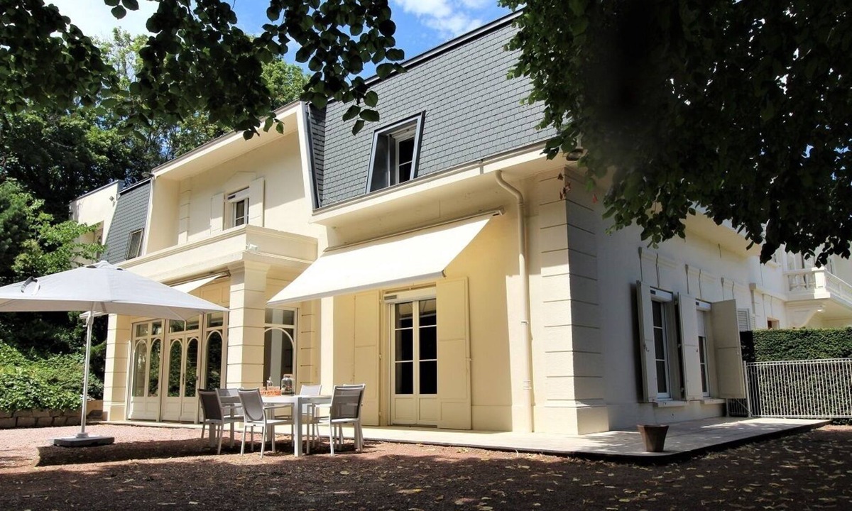 Saint-Genis-Laval Apartment | La Souveraine - SAINT-GENIS-LAVAL