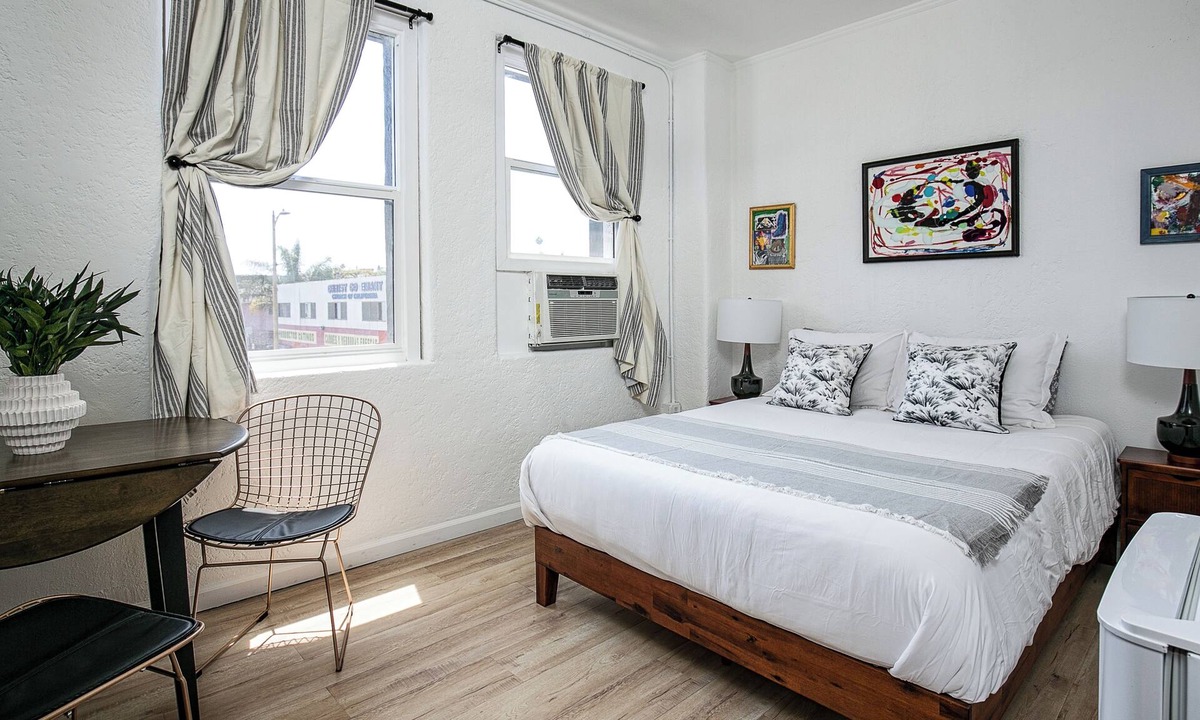 Westlake Hotel | LA Stays with a Touch of Glam