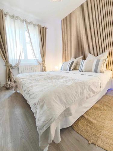 Charleville-Mezieres Apartment | La suite Carolo