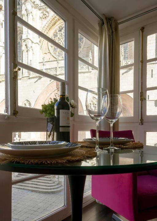 Burgos Apartment | La Suite de la Catedral by Unique Rooms