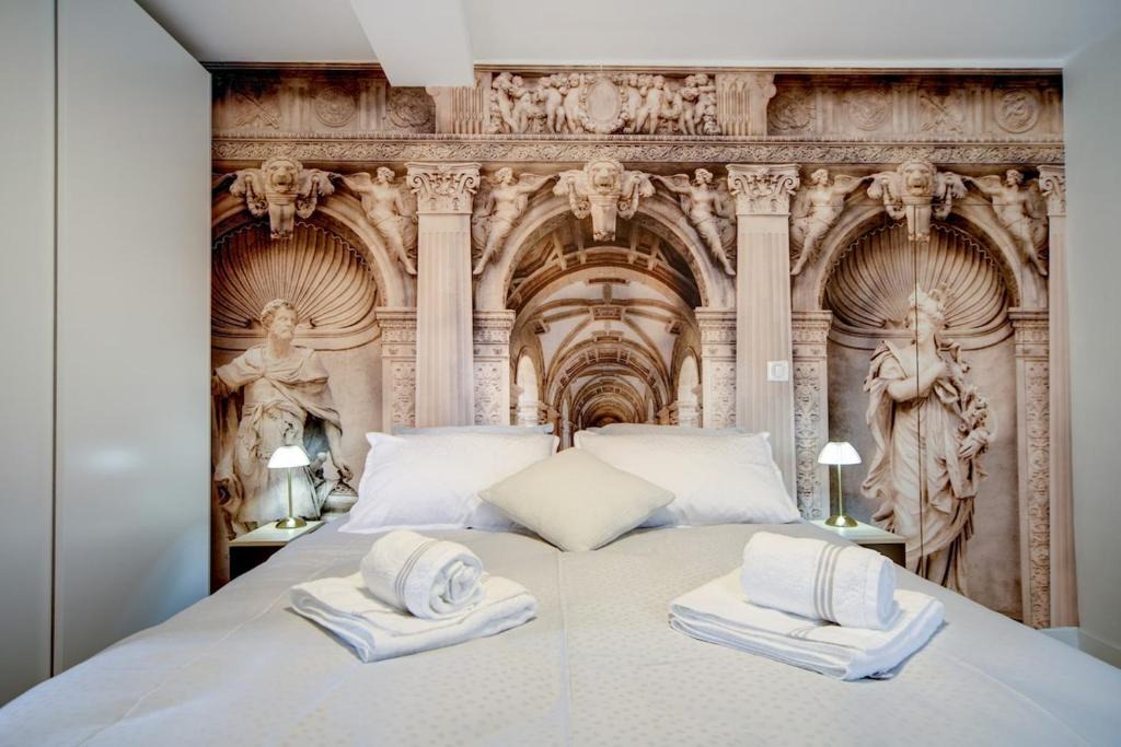 Vendome Apartment | La Suite du Roi Henri