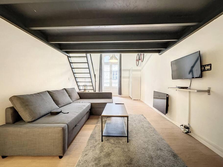 Saint-Helier Apartment | La Suite Duhamel - Au pied de la Gare - Au Calme