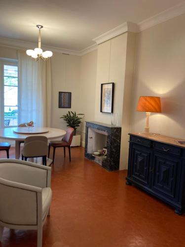 Apt Apartment | La Suite Gregoire