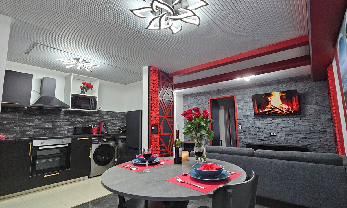 Drancy Apartment | La Suite Rouge Near Paris & Stade De France