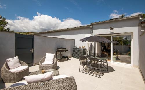 Millau Apartment | LA SUITE terrasse, wifi,parking,clim