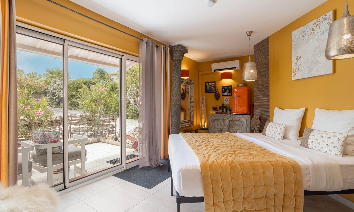 Saint-Nazaire Apartment | 'La Suite' with Shared Pool, Wi-Fi and Air Conditioning