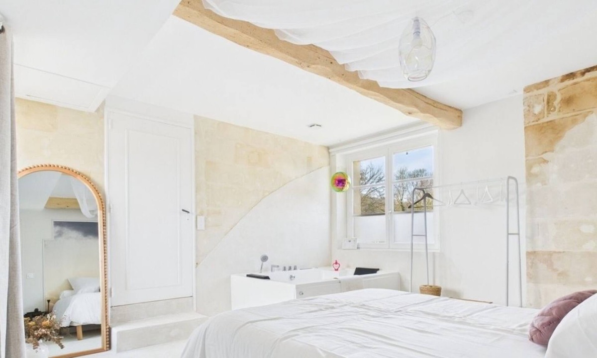Saumur Apartment | La tête dans les nuages Spa and balnéo