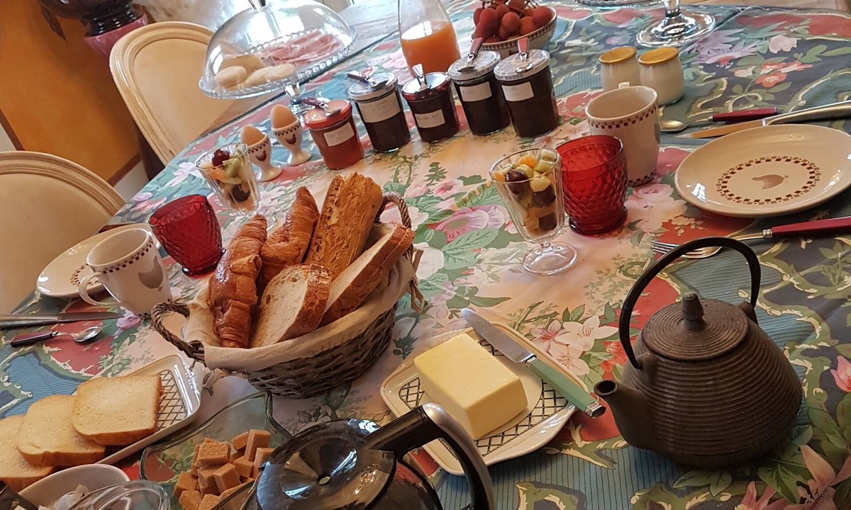 Lussas-et-Nontronneau Bed & Breakfast | La Table de Pierre