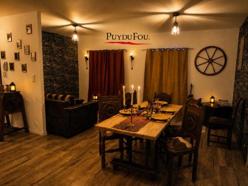 Beaupreau-en-Mauges Apartment | La Taverne des Chevaliers
