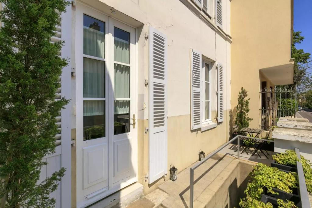 Notre-Dame Apartment | La Terrasse de Mademoiselle