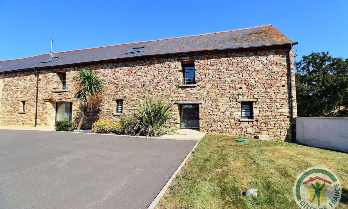 La Bouexiere House | La Touche Melet Grand