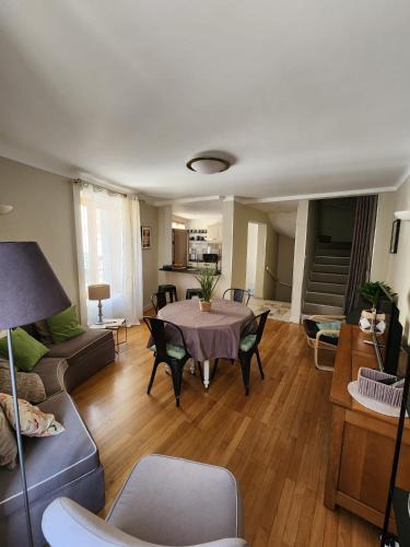 Salins-les-Bains House | La Tour Cicon