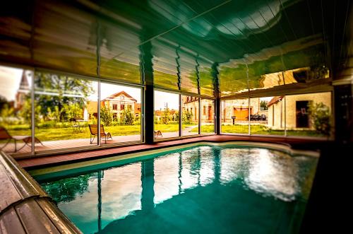 Champrond-en-Gatine House | La Tour D Aligre