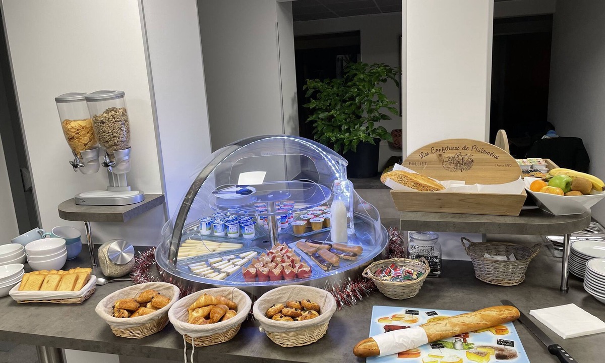 Reignier-Esery Hotel | La Tour d'Ivoire