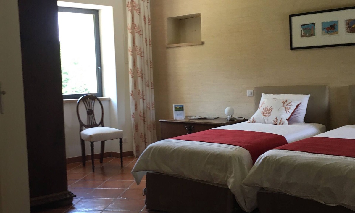 Les Arques House | LA TOUR DE GINAILLAC Chambre d'hôte Hergé
