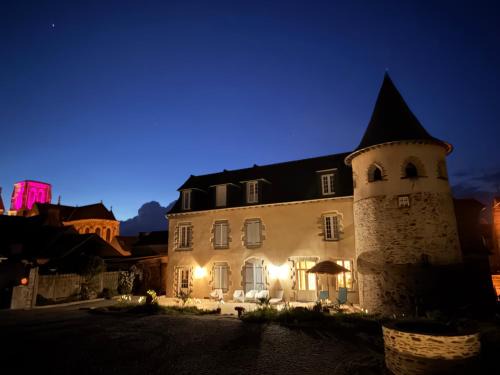 Domagne House | La Tour de La Valette,Chambre double avec salle de bain