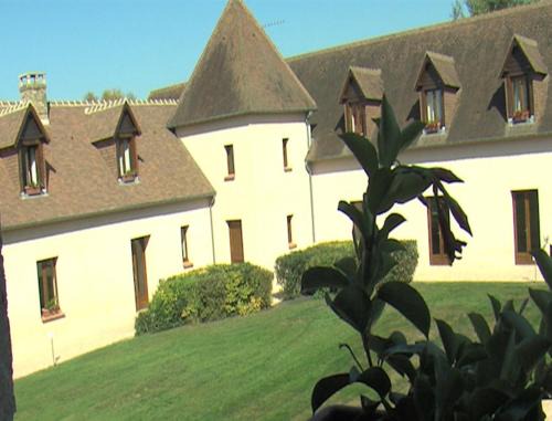 Monce-en-Belin House | La Tour des Plantes