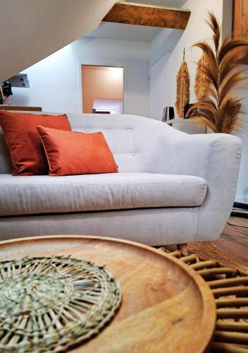 Montaubert - Rille - Saint-Sulpice Apartment | La Tour du Château