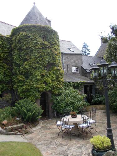 Quintin Bed & Breakfast | La Tourelle 22