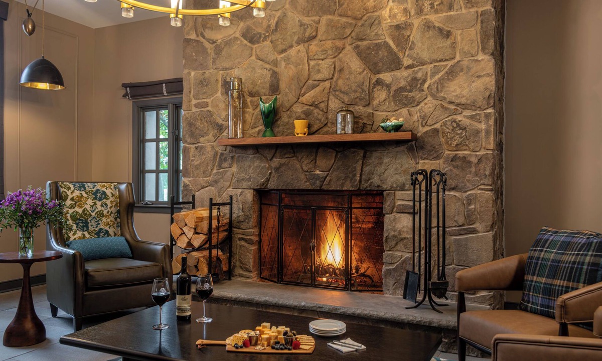 South Hill Hotel | La Tourelle Inn & Spa