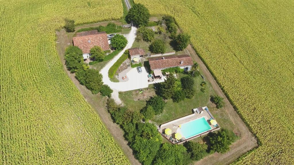 Nanteuil-de-Bourzac House | La Tranquillite, La Serenite