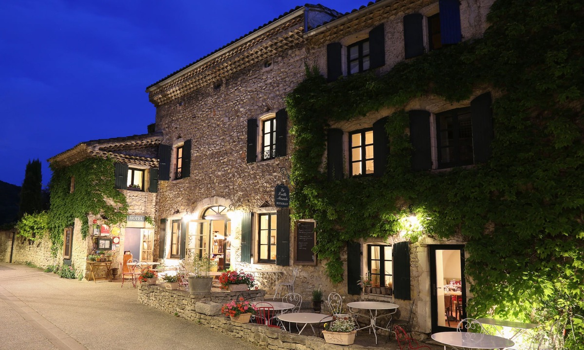 Cliousclat Hotel | La Treille Muscate
