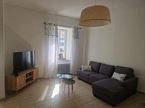 Saint-Martin-de-Villereglan House | La Villa Cécile